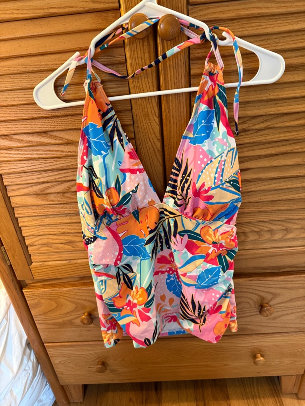 NWT 🌸 Younique Floral Halter Tankini Top in Pink, Blue, Orange Size XL